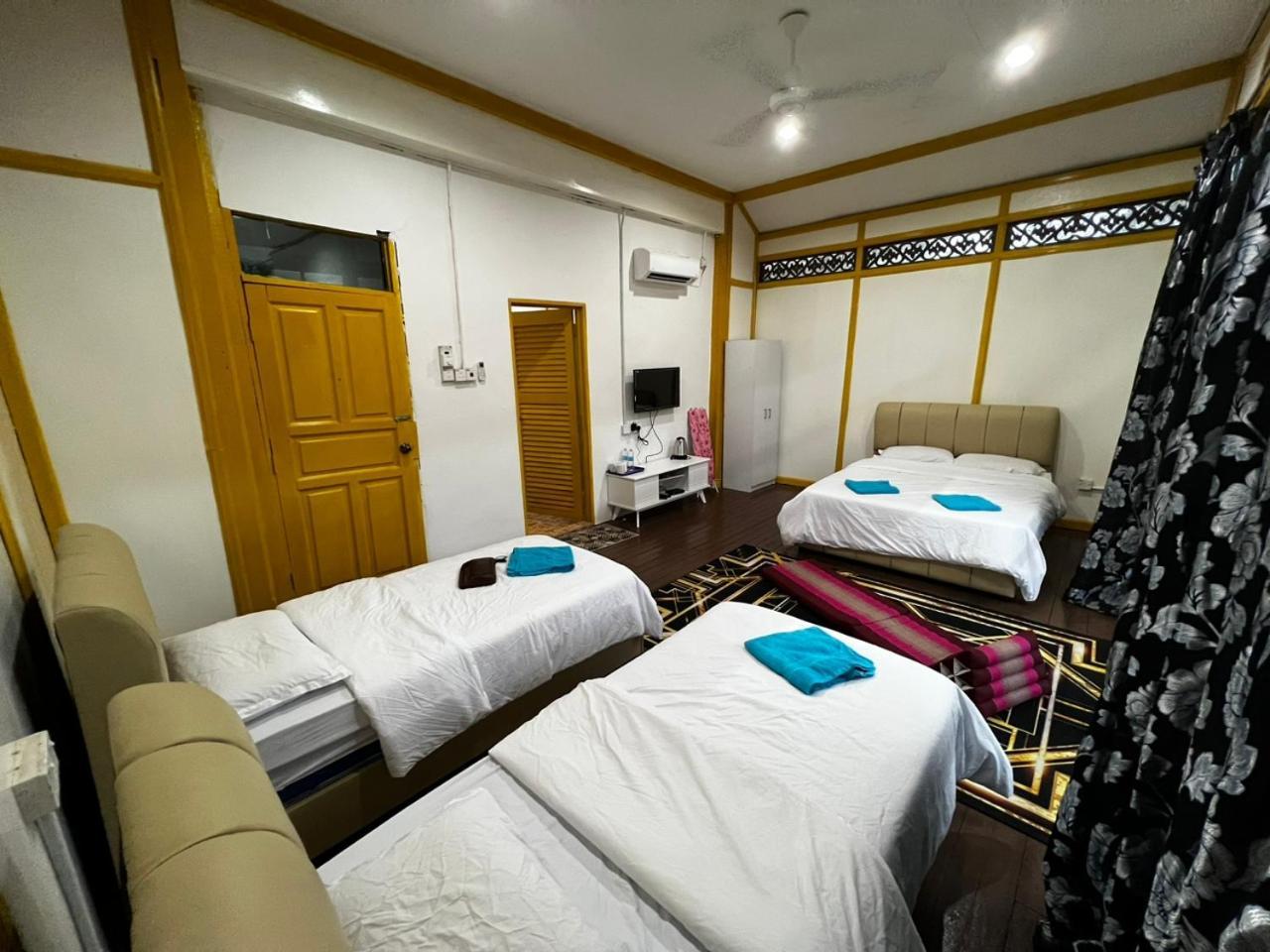 Teratak Al Qarni Hotel Jitra Bagian luar foto